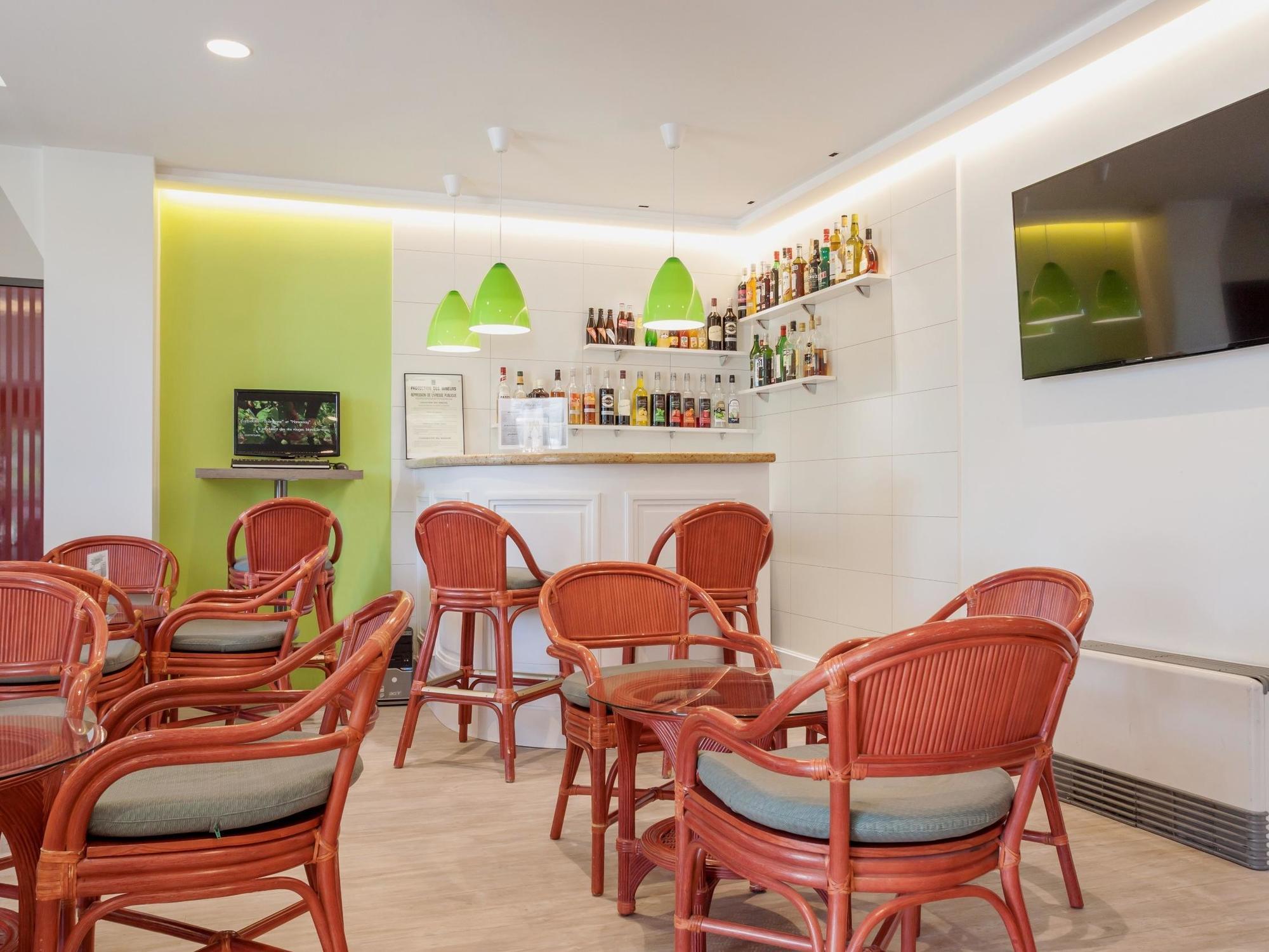 Logis Hotel L'Escargotiere Dijon Sud - Chenove Bagian luar foto